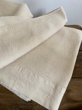 Load image into Gallery viewer, Vintage French Métis sheet