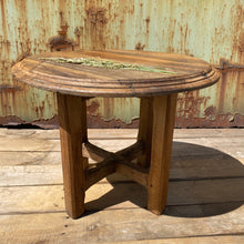 Load image into Gallery viewer, Old rustic oak coffee table