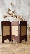 Load image into Gallery viewer, 1970s three panel accordeon picture frame