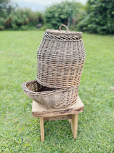 Load image into Gallery viewer, Vintage Onion or Potatoe storage basket