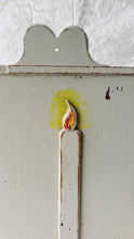 Load image into Gallery viewer, Vintage primitive painted candle box