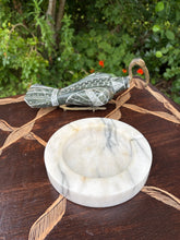 Load image into Gallery viewer, Vintage marble trinket plate