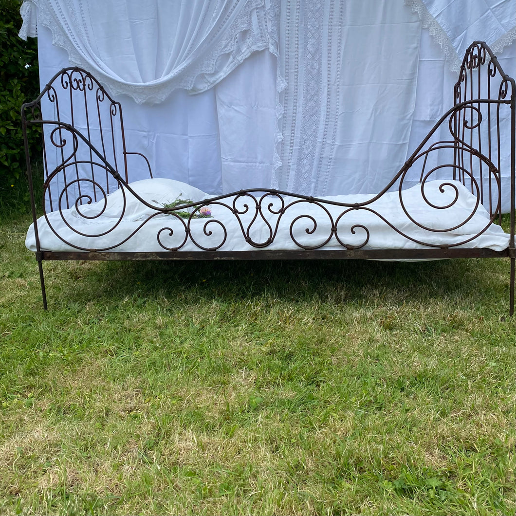 Vintage French wrought iron Bed (188x105cm)