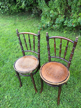 Load image into Gallery viewer, Vintage bentwood cafe chairs