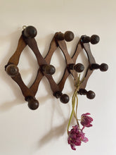 Load image into Gallery viewer, Vintage Extendable coat hook