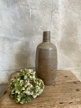 Load image into Gallery viewer, Handmade pottery bud vase