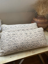 Load image into Gallery viewer, Authentic mudcloth cushion covers