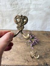 Load image into Gallery viewer, Pair of Antique brass hooks