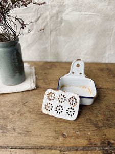 Vintage 1930s enamel soap dish with drainer