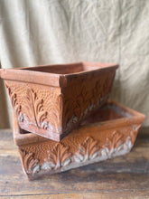 Load image into Gallery viewer, Vintage 1970s Italian terracotta Jardinière window planters, pair