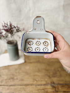 Vintage 1930s enamel soap dish with drainer
