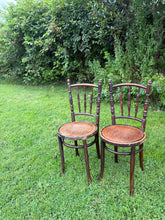 Load image into Gallery viewer, Vintage bentwood cafe chairs