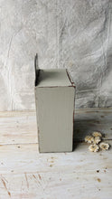 Load image into Gallery viewer, Vintage primitive painted candle box