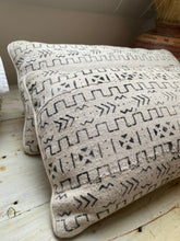 Load image into Gallery viewer, Authentic mudcloth cushion covers