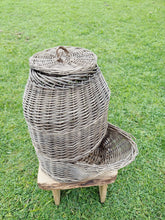 Load image into Gallery viewer, Vintage Onion or Potatoe storage basket