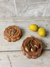 Load image into Gallery viewer, Vintage tinned copper toned jelly moulds