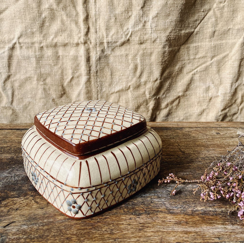 Ceramic trinket box with relief design