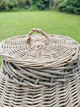 Load image into Gallery viewer, Vintage Onion or Potatoe storage basket