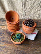 Load image into Gallery viewer, Small vintage terracotta pots