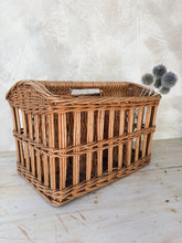 Load image into Gallery viewer, Wicker large six compartment bottle basket
