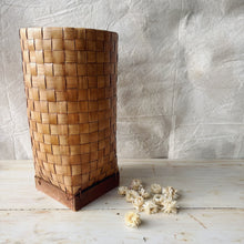 Load image into Gallery viewer, Woven bark basket