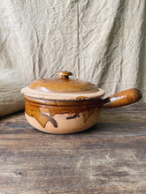 Load image into Gallery viewer, Old sandstone tureen