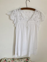 Load image into Gallery viewer, Vintage French cotton night dress S