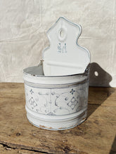 Load image into Gallery viewer, Vintage 1930s French enamel salt box