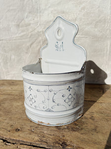 Vintage 1930s French enamel salt box