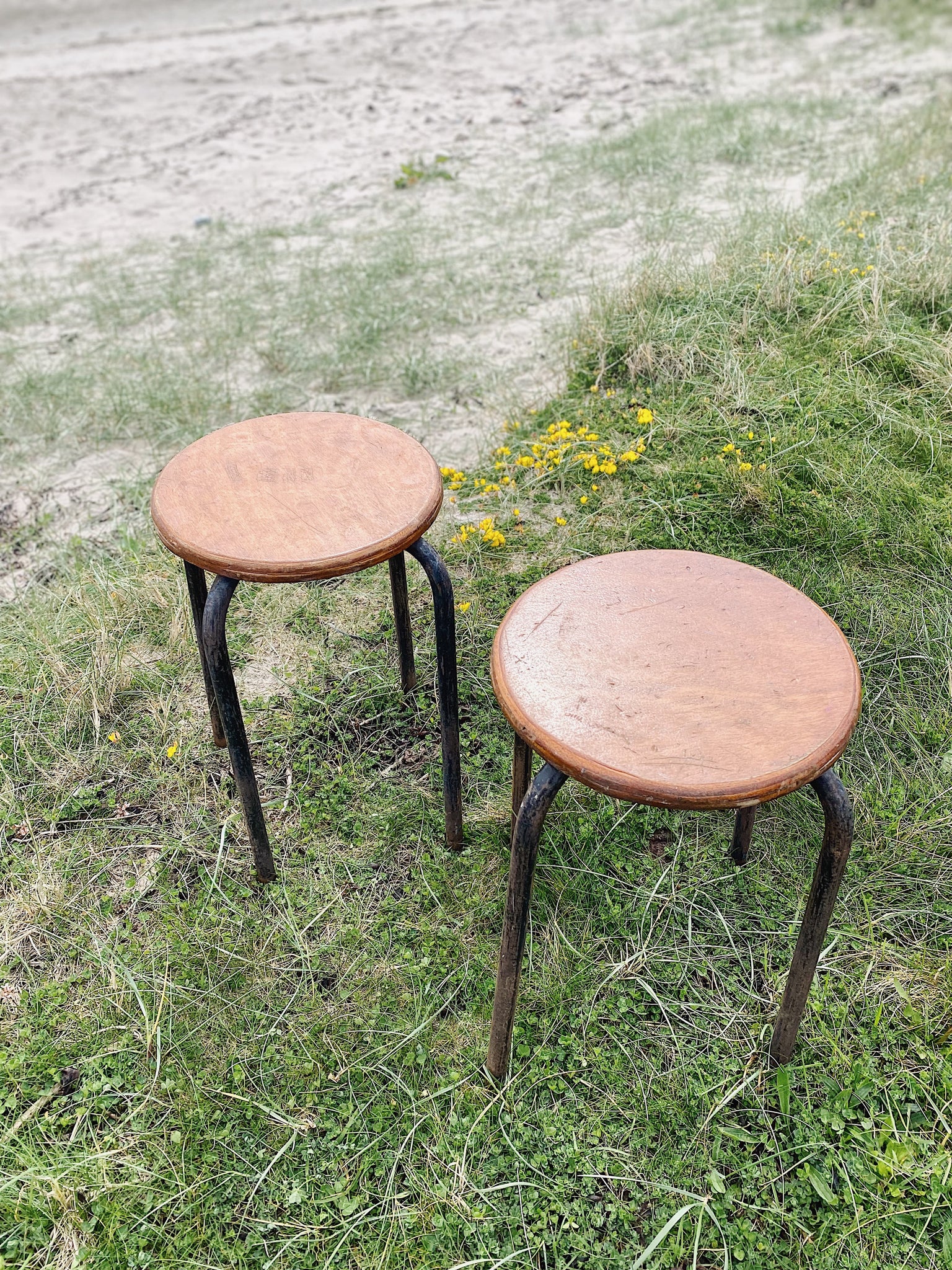 Low science lab stacking stools – Scenes & Stories