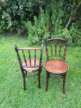 Load image into Gallery viewer, Vintage bentwood cafe chairs