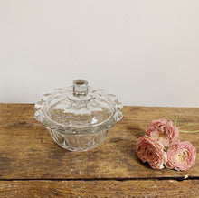 Load image into Gallery viewer, Vintage French tulip glass &quot;bonbonnière&quot; dish