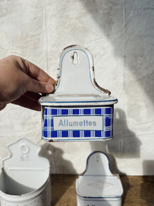 Vintage 1930s enamel match box « Allumettes » wall box
