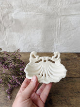 Load image into Gallery viewer, Vintage vintage cast iron enamel shell shaped soap dish
