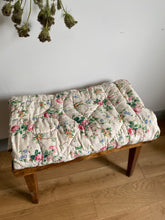 Load image into Gallery viewer, Vintage handmade floral cotton quilt, wool filling