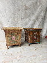 Load image into Gallery viewer, Vintage Indian metal Handpainted jardinière planters