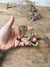 Load image into Gallery viewer, Pair of Antique brass hooks