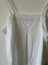 Load image into Gallery viewer, 1960s French cotton and lace camisole S