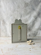Load image into Gallery viewer, Vintage primitive painted candle box