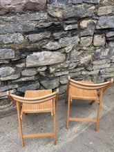 Load image into Gallery viewer, Pair of vintage slatted folding chairs