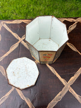 Load image into Gallery viewer, Vintage tea tin