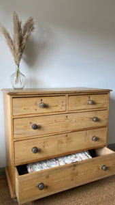 Antique Rustic Victorian pine chest of drawers
