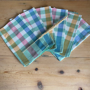Set of 5 vintage cotton napkins
