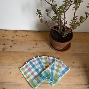 Set of 5 vintage cotton napkins