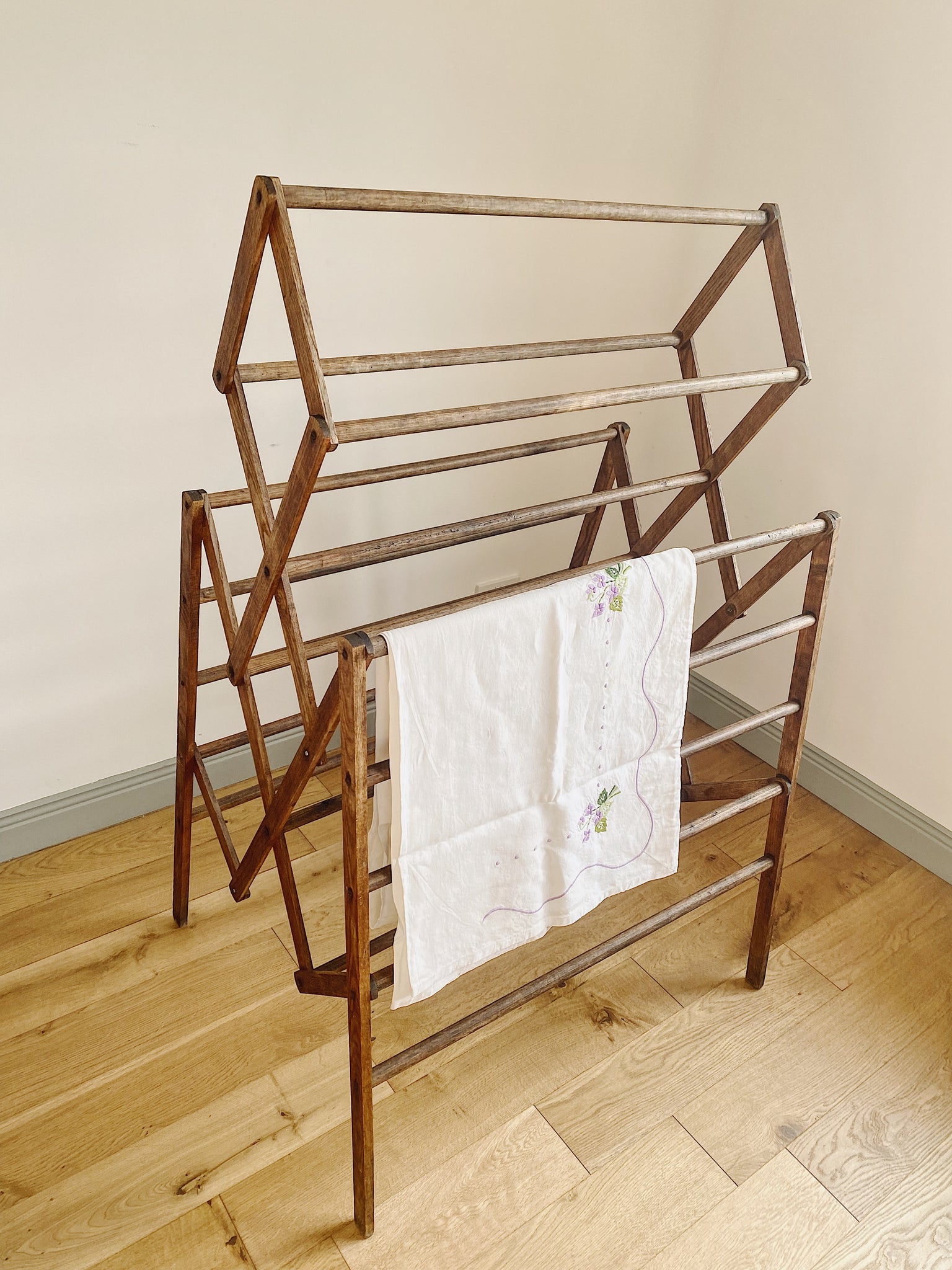 Vintage French wooden clothes horse drying rack – Scenes & Stories