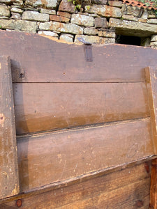 Vintage Atelier wooden chest