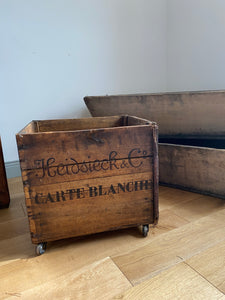 Vintage wooden Champagne crate Heidsieck & Co